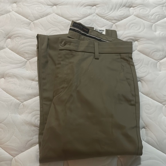 Dockers Flex Comfort 32x34 khaki pants - Picture 1 of 3